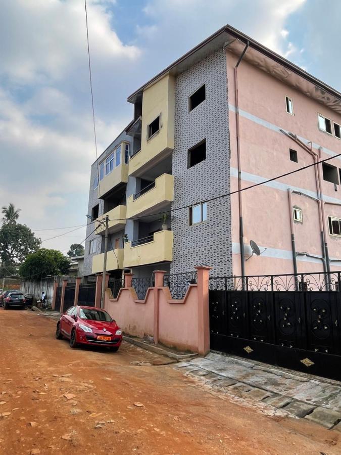 Les Logis De Nouvelle Route Bastos Apartment Yaoundé Exterior photo